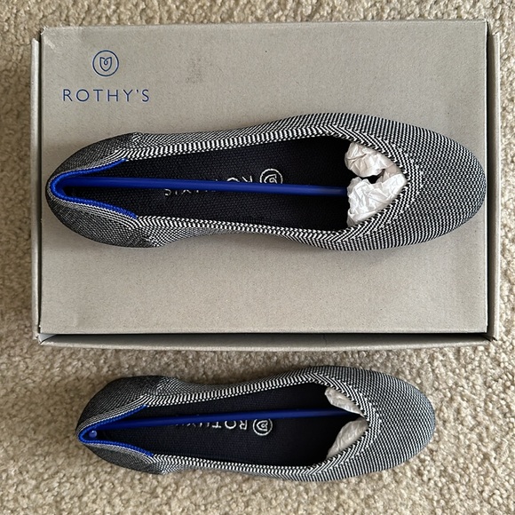 NWB Original Rothy’s Round Toe Flats - Picture 2 of 4